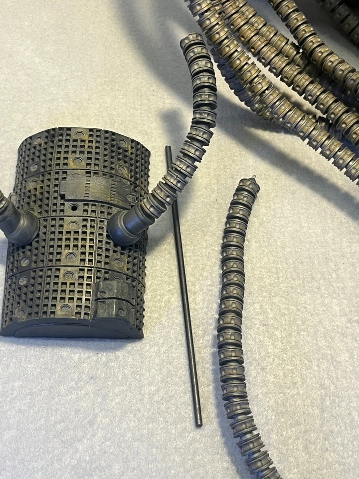 2003 The Matrix Sentinel Deluxe McFarlane Toys With Stand - Image 3 of 4