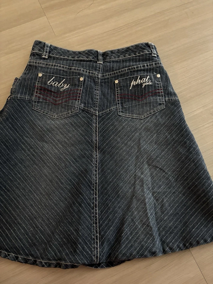 Baby Phat Pinstripe A Line Skirt Fits Size 6 Women’s Aesthetic Y2K 2000s - Image 4 of 4