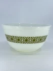 Vintage Pyrex #402 Verde Green Square Flowers 1.5 Quart Mixing Nesting Bowl MCM