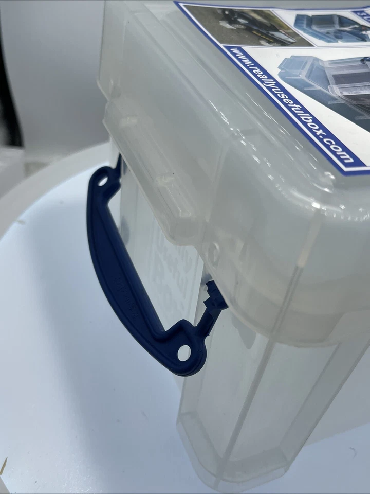 Really Useful Box Plastic Storage Container Locking Lid Handles 3.0L 9x7x6” - Image 3 of 4