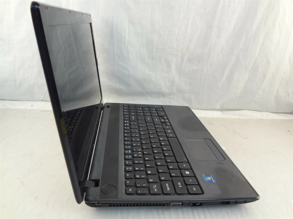 Acer Aspire 5250 Laptop 15.6" AMD E- 320GB HDD 2GB Ram NO OS Doesn't Power On  - Image 4 of 4