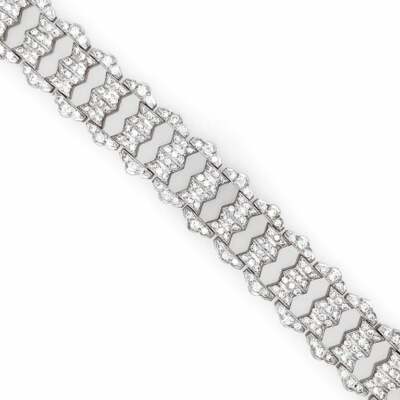 Elegant Retro / Vintage Inspired 925 Silver Bracelet With 12.47CT