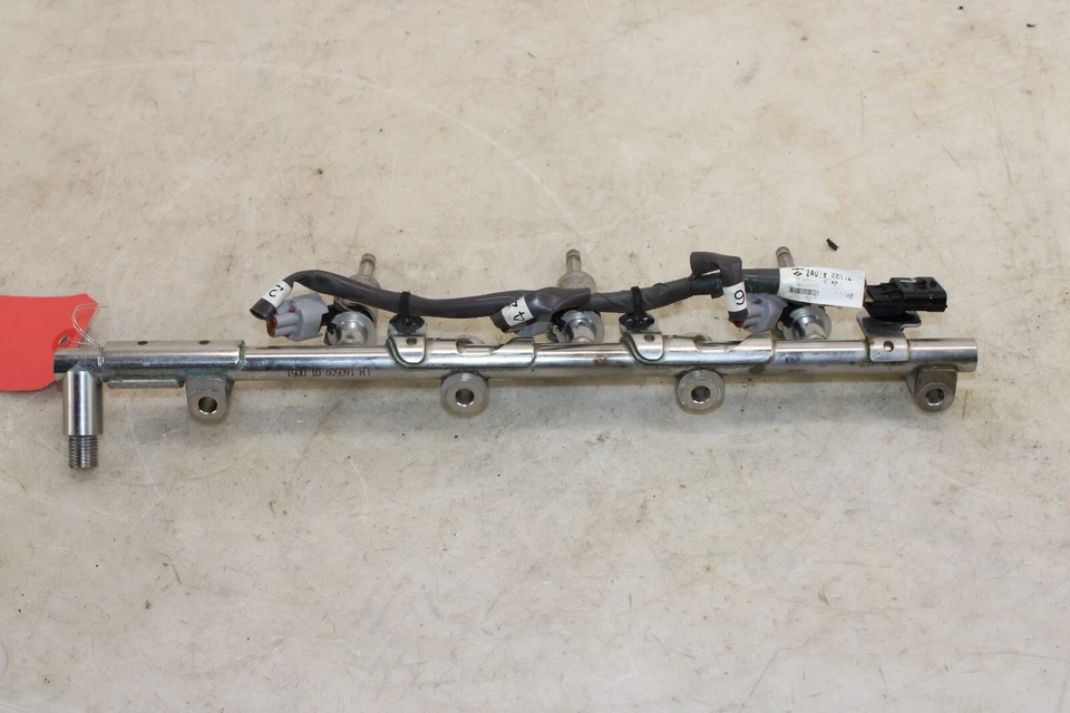 Riel de inyección de combustible izquierdo Infiniti Q60 2017-2019 3,0 L OEM JF82 Foto 4 de 4