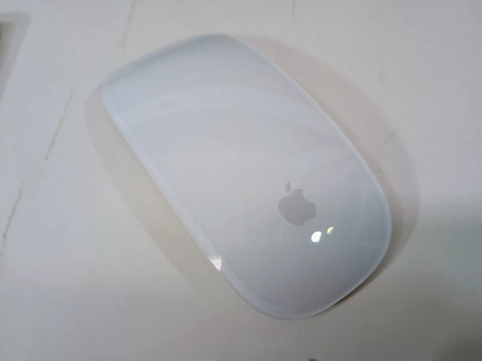 Apple iMac 2019 A2116 21.5" 4K Quad Core i3 3.6GHz - 8GB - 1TB HDD Excellent Con - Image 4 of 4