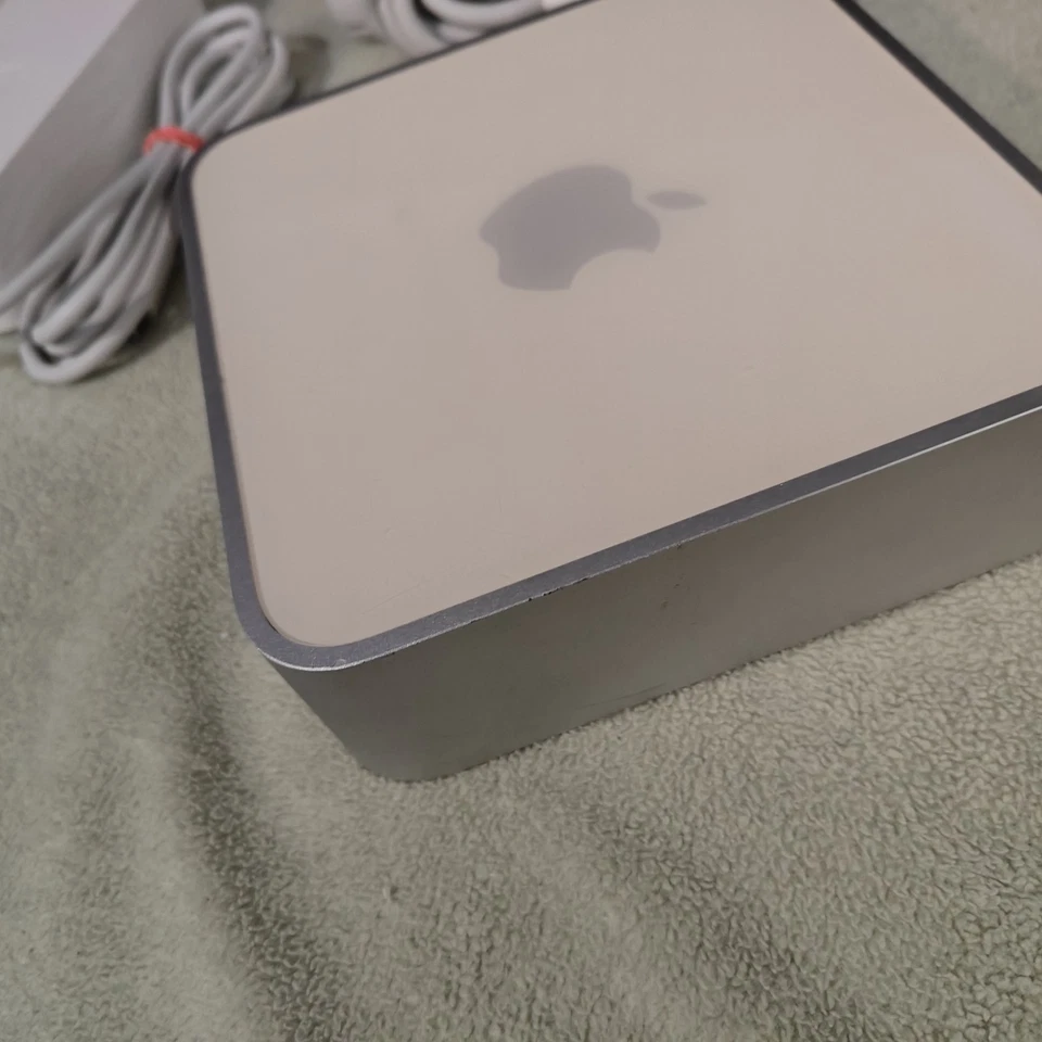 Apple Mac Mini A1103 G4 1.33GHz 512Mo 80Go PowerMac10,2 OSX 10.4 + Alimentation - Photo 3/4