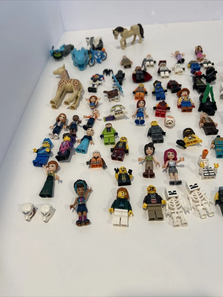 Lego Minifiguras Grande Lote Figos Acessórios Armas Personagens Mistos Vendidos Como Está - Imagem 3 de 4