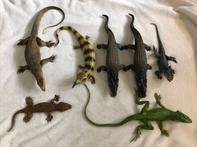 realistic rubber lizard