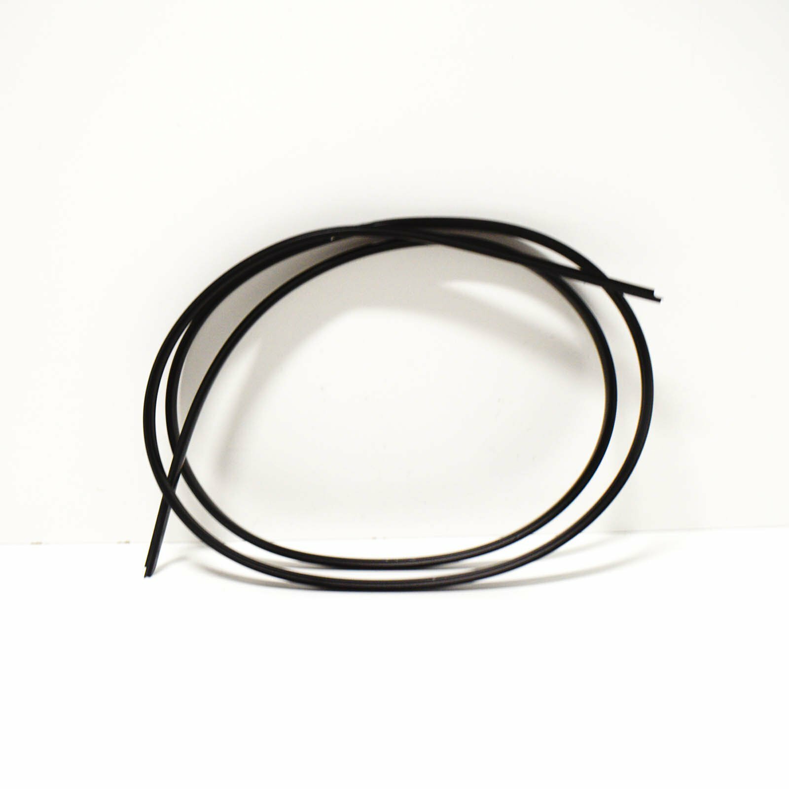 NEW BMW 5 E28 WINDSHIELD UPPER RUBBER MOULDING WEATHERSTRIP  