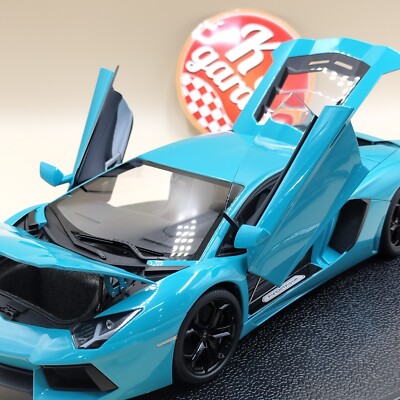 AUTOart 1/18 Lamborghini Aventador LP700-4 Turquoise Blue AUTOart 1/18 Lamborghini Aventador LP700-4 Turquoise Blue