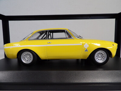 PMA製 ALFA ROMEO GTA 1300 JUNIOR 1/18 RARE MINICHAMPS 1:18 ALFA ROMEO GTA 1300 JUNIOR – 1971 – YELLOW