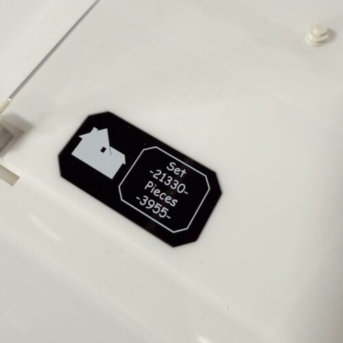 Acrylic Display Case for LEGO® Home Alone House (21330) - Picture 6 of 8