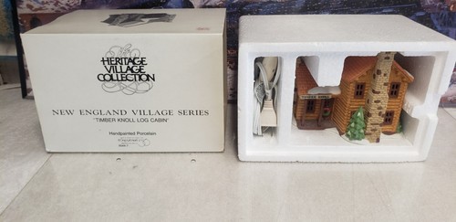 DEPARTMENT 56 HERITAGE COLLECTION "NEW ENGLAND VILLAGE" TIMBER KNOLL LOG CABIN
