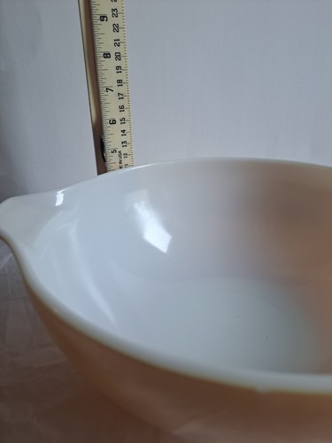 Vintage Pyrex Large YELLOW GOLD Cinderella Nesting Mixing Bowl 4 Quart #444 - Picture 14 of 17