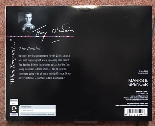 Juego de etiquetas y portapasaportes de Marks & Spencer & The Beatles & Terry O'Neill - Imagen 5 de 14