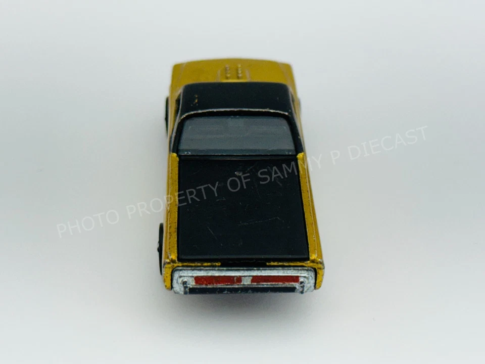 Hot Wheels Redline CUSTOM FLEETSIDE Gold US Black Interior Very Nice !!! - Image 4 of 4