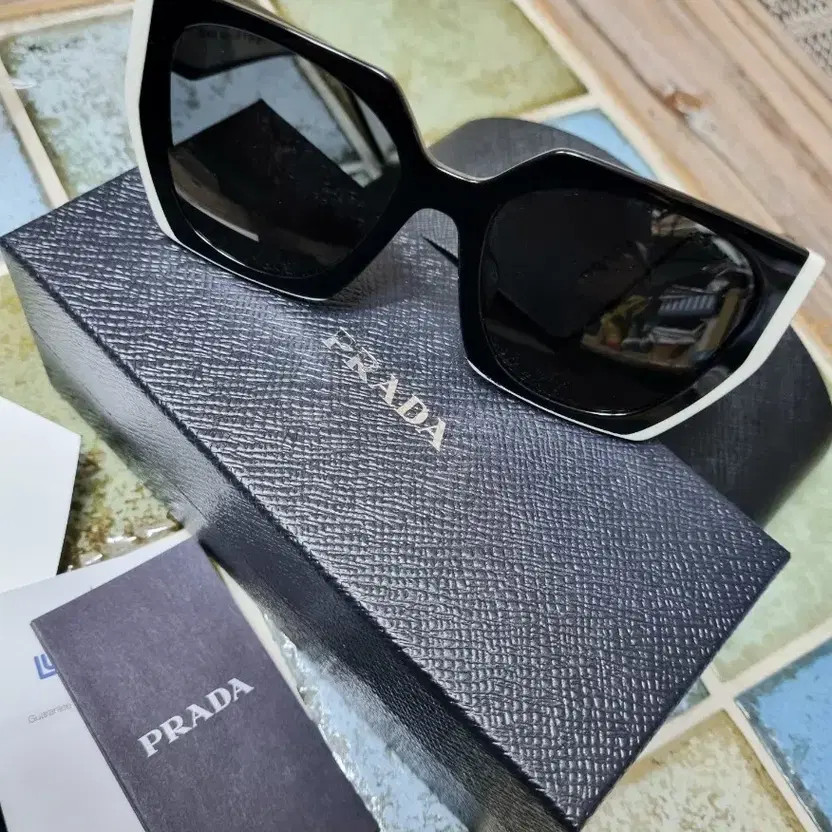 Prada SPR-15W-F Oversized Sunglasses thumbnail 4