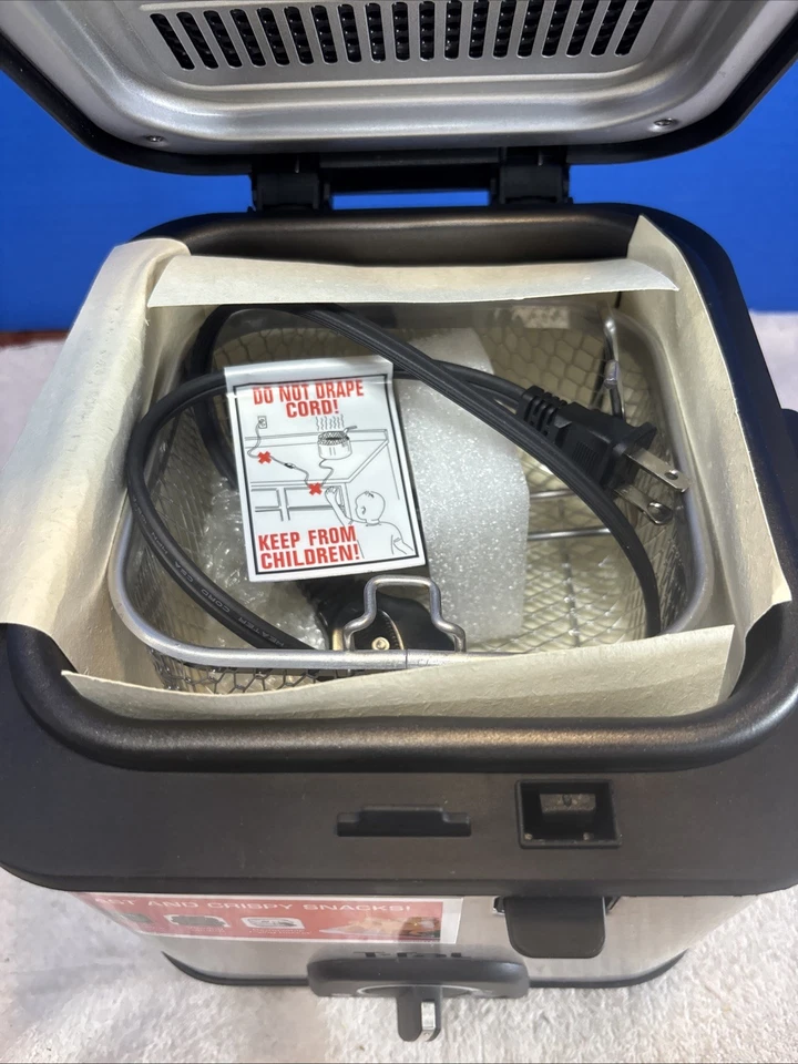 Freidora compacta T-Fal NUEVA CAJA ABIERTA  Foto 2 de 4