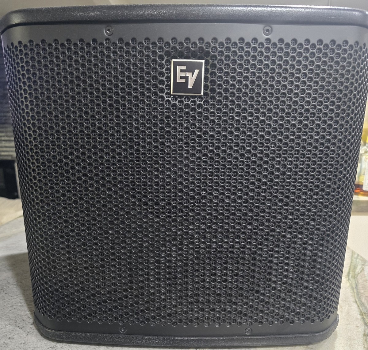 Electro-Voice ZXA1-Sub 700-watt 12-inch Active Subwoofer - Black