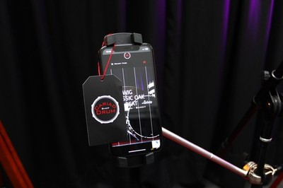 Stagg Look Smartphone/Tablet Halter Set mit Klemme und Arm