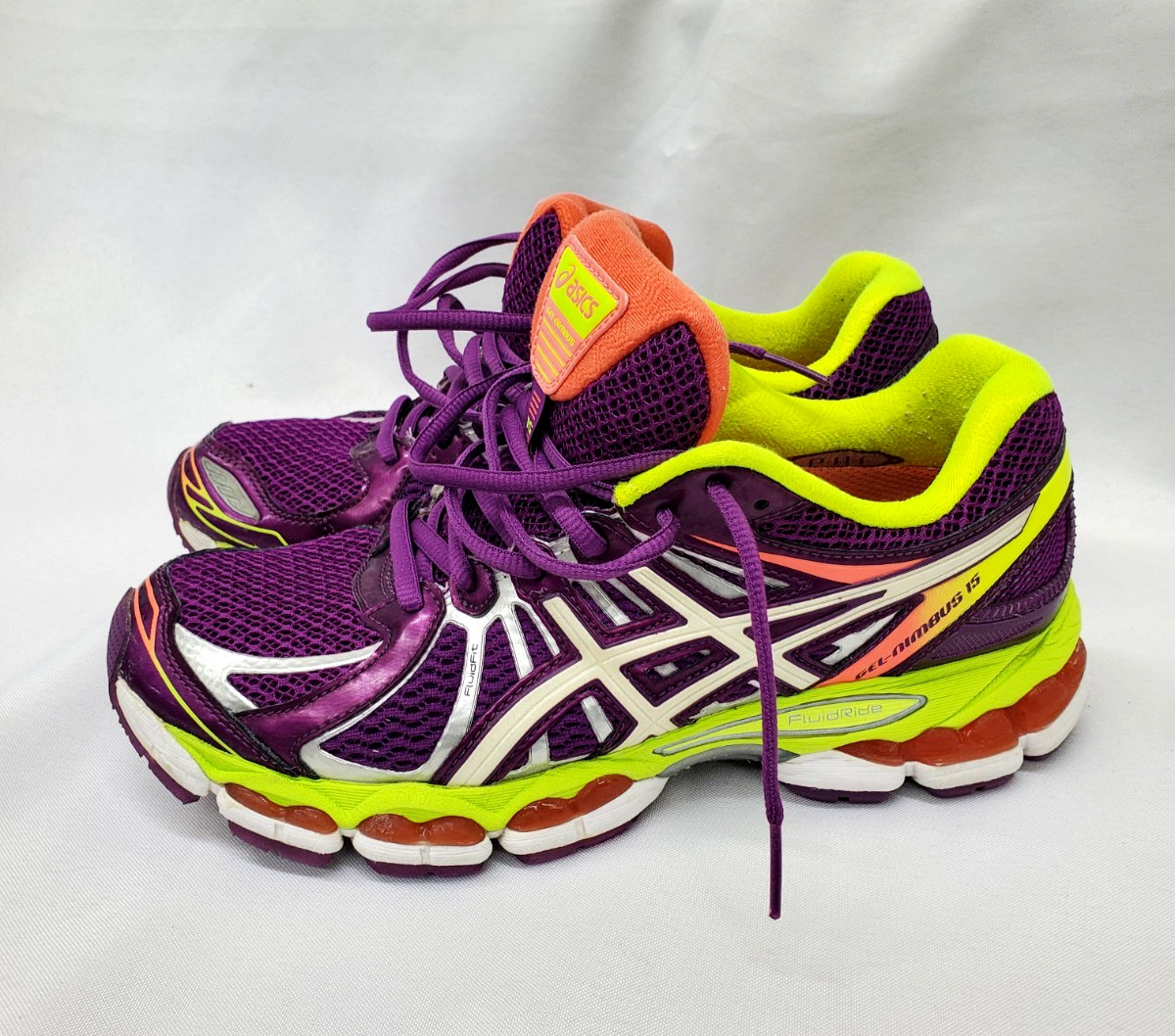 Rare BARELY WORN asics Gel Nimbus 15 Women Running Shoe Purple Fluidride size 8