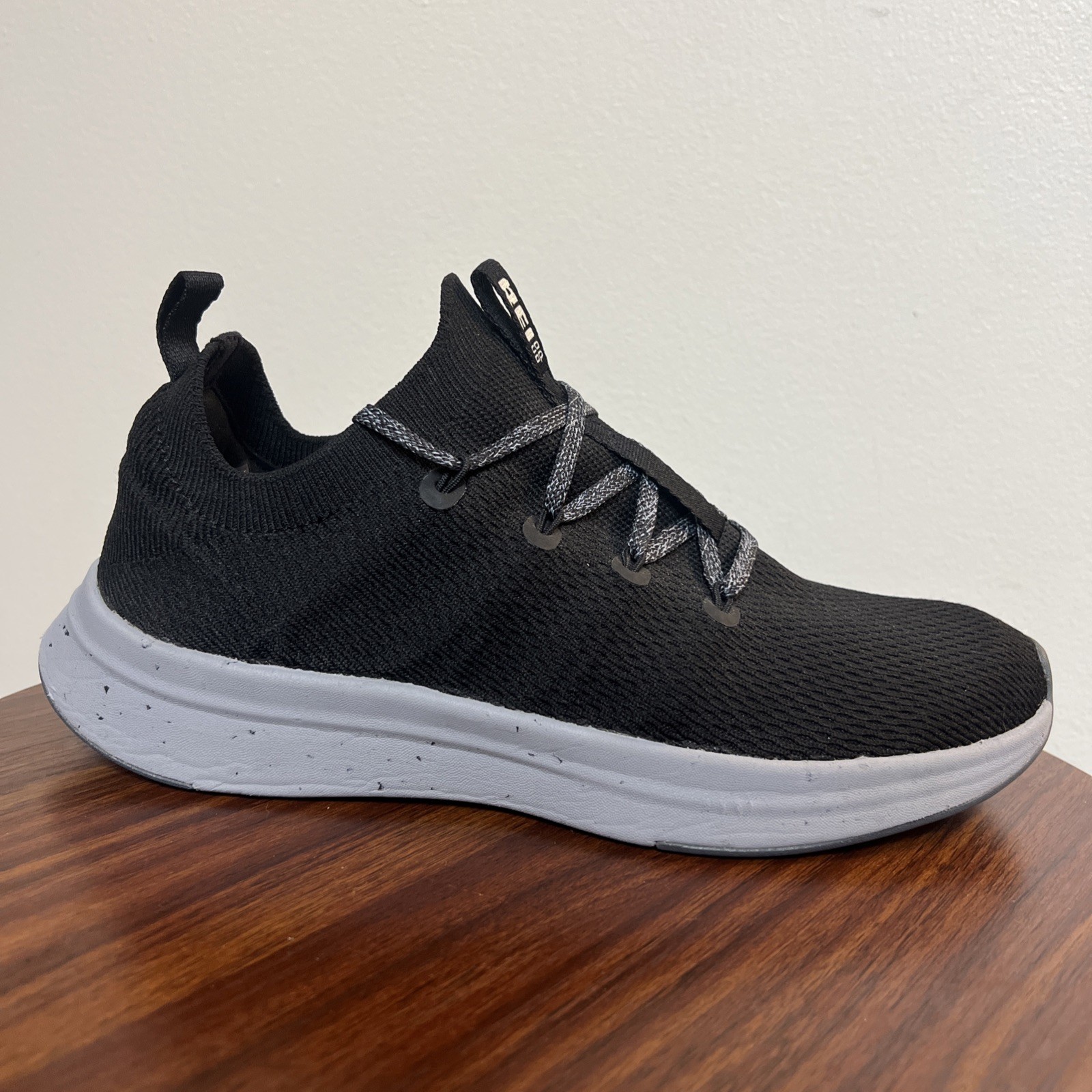 HOKA Clifton 10 chaussures de course hommes en 8