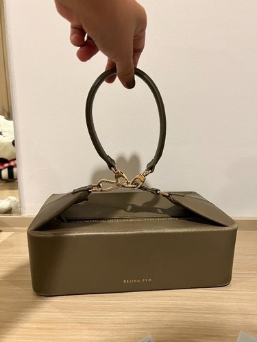 REJINA PYO Olivia Handbag Purse Leather in Olive Green w/Dust Bag USED Good Cond - Picture 6 of 7