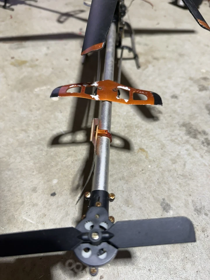 x2 22 Inches Dual Blade RC Helicopter  - Image 3 of 4