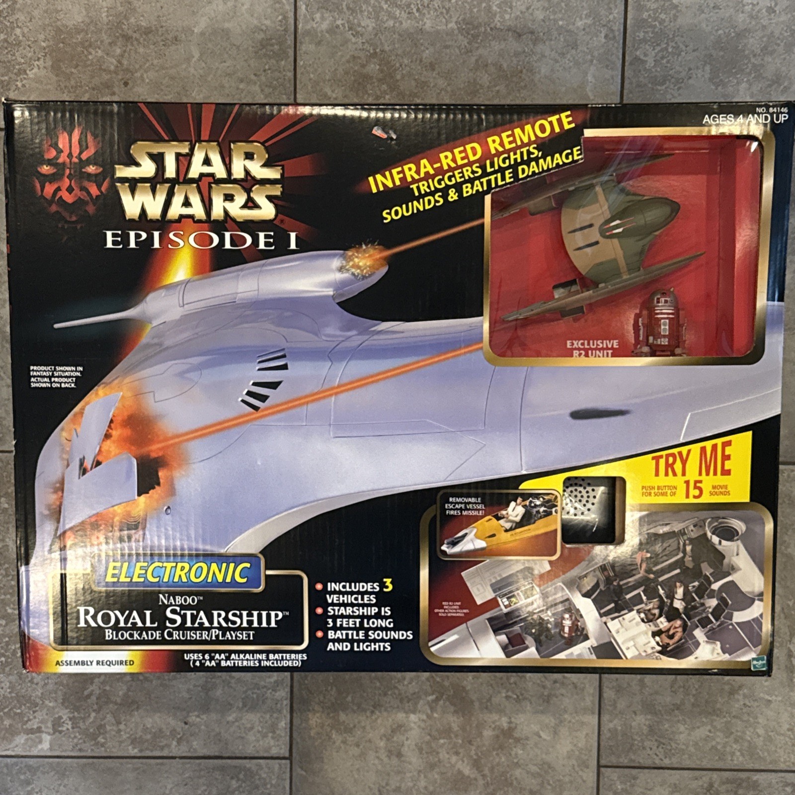 Star Wars Episode 1 Electronic Naboo Royal Starship Blockade