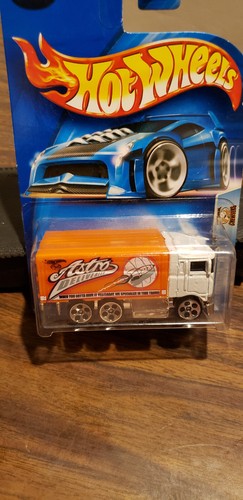 2003 Hot Wheels #170 Work Crewsers 8/10 HIWAY HAULER White/Orange w/Chrome - Picture 2 of 3