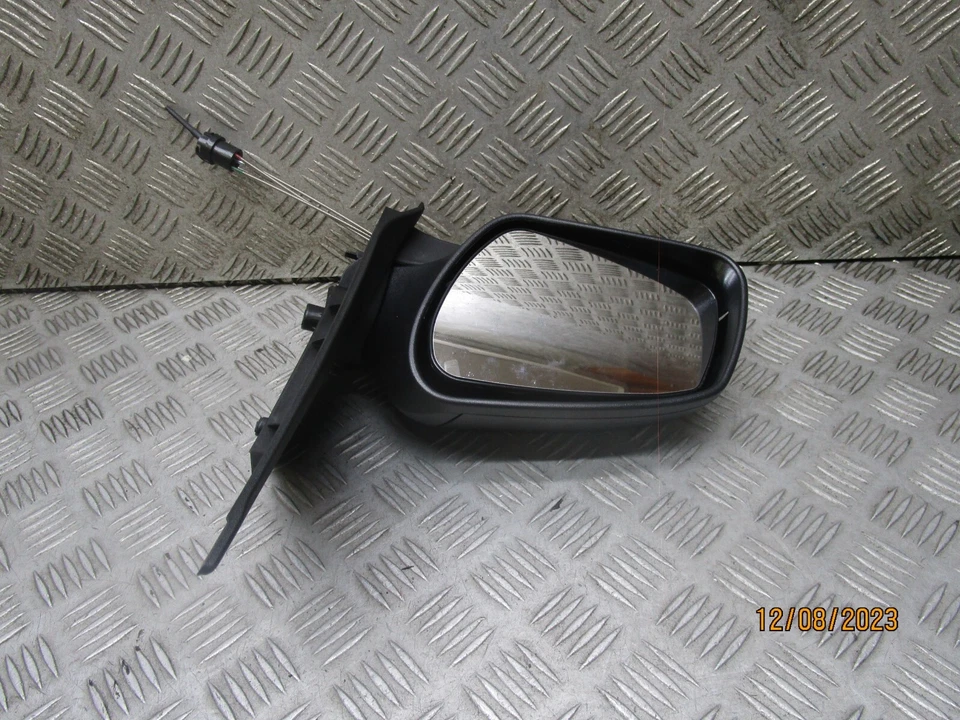 Ford Fiesta 2006 5 puertas espejo retrovisor manual nuevo - no OEM Foto 4 de 4