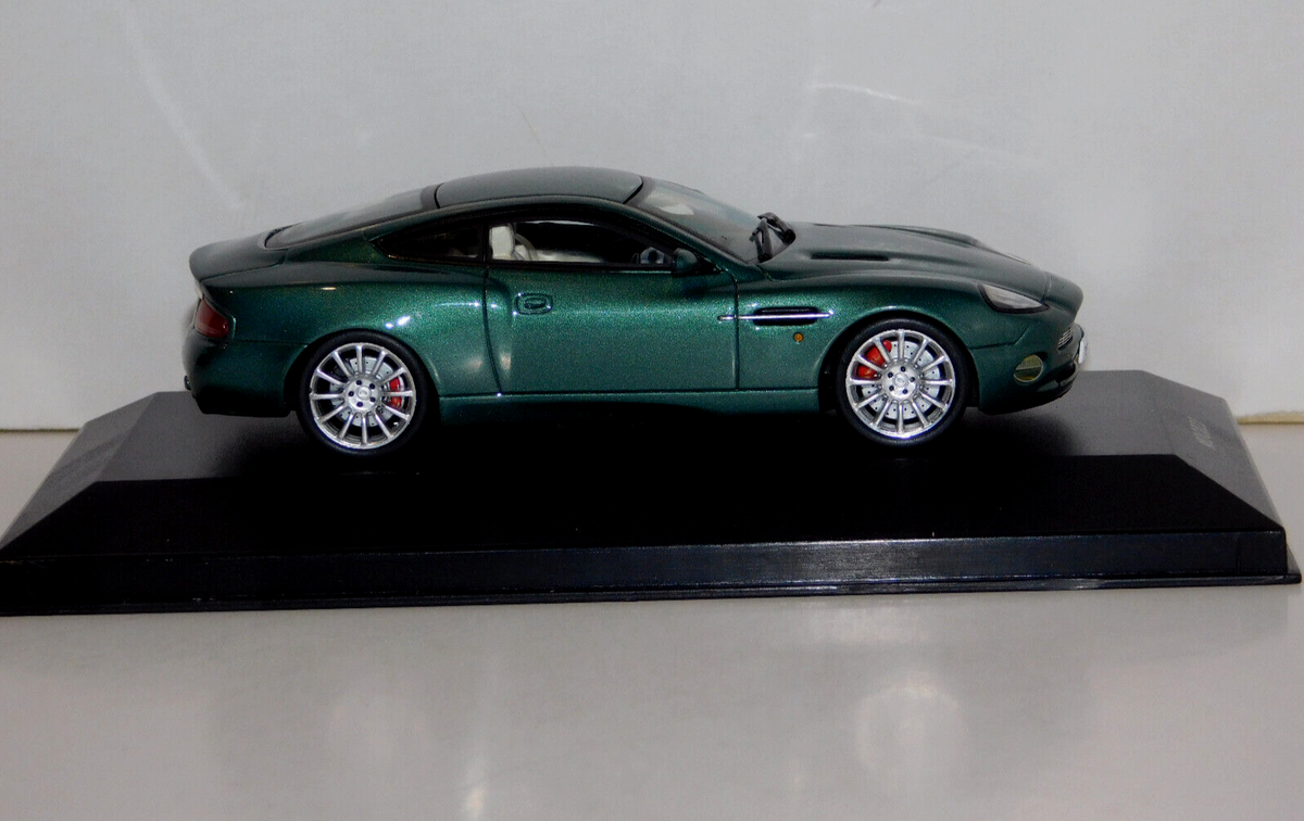 ASTON MARTIN V12 VANQUISH GREEN IXO MOC022 1:43 | eBay