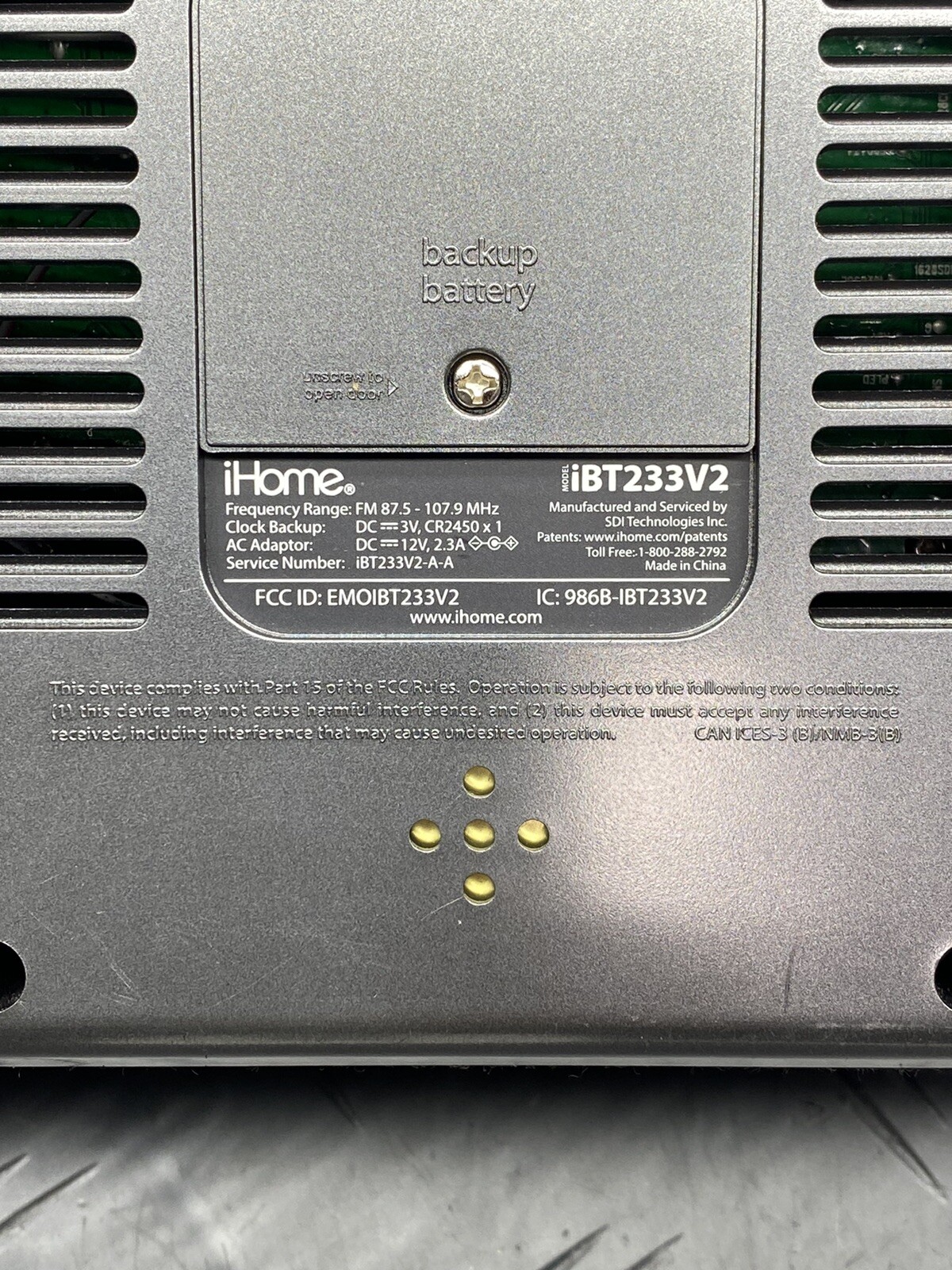 iHome IBT233V2 Bluetooth Dual Alarm Stereo Clock Radio + Dual USB