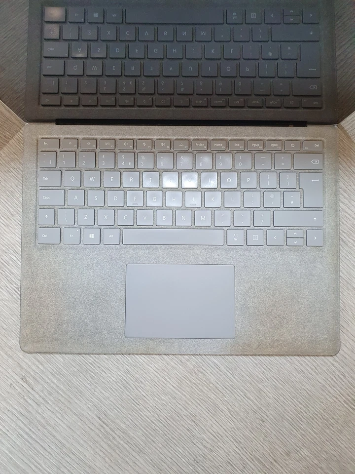 Microsoft Surface 2 13.5" Core i5-8250U @ 1.8GHz 8GB DDR4 128GB SSD EN2105 - Image 2 of 4