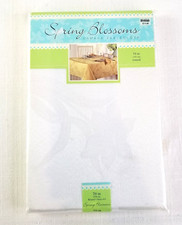 Bed Bath  Beyond Spring Blossoms 70" Round Tablecloth Ivory Flowers Damask