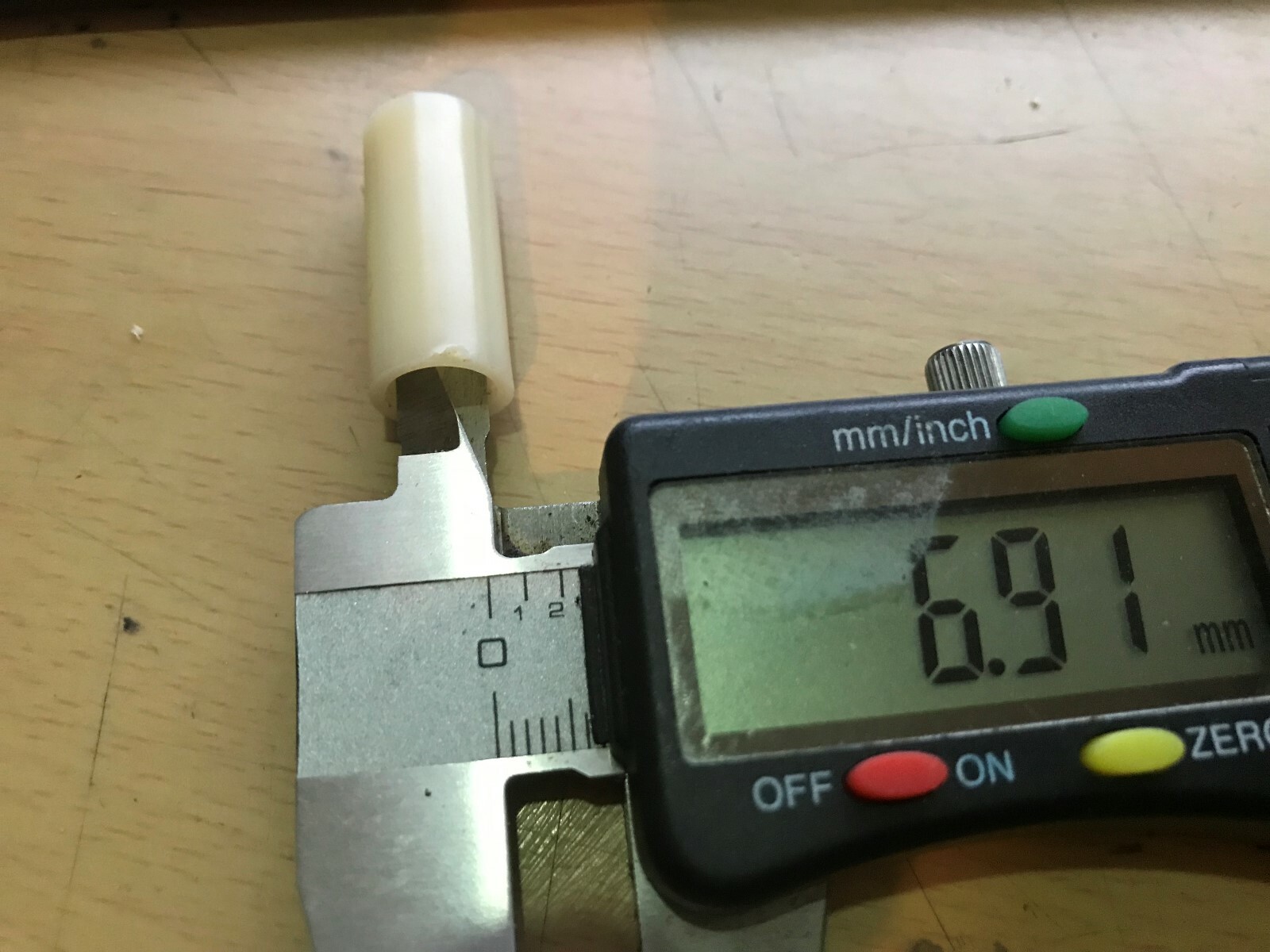 TWO UNTHREADED PLASTIC FERRULES FOR 11 MM Screw On Pool Billiard