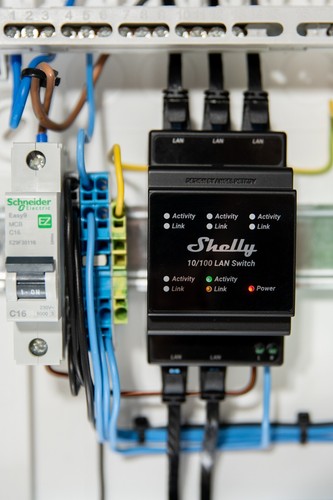 Conmutador Ethernet montado con 5 puertos RJ45 Shelly DIN Rail LAN Switch - Imagen 2 de 3