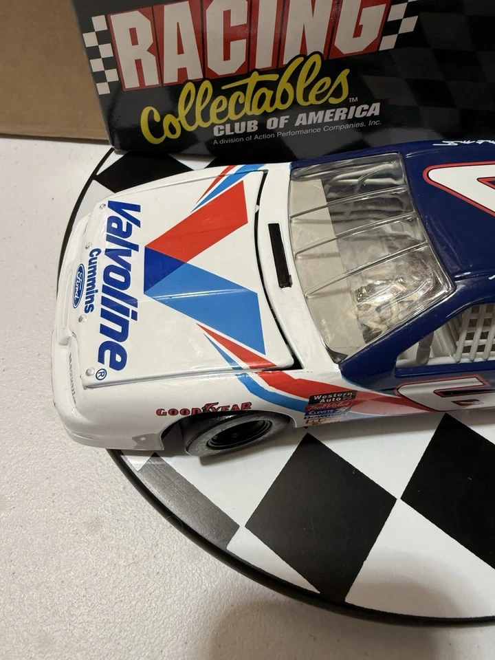 Mark Martin #6 VALVOLINE 1996 Thunderbird CWC 1/24 Nascar Diecast MINT! - Image 3 of 4