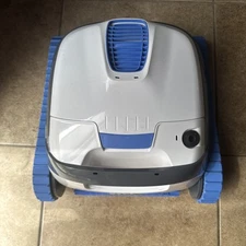 Dolphin S 100 Pool Vacuum Cleaner ONLY FOR PARTS Excellent condition original