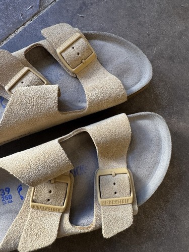 BIRKENSTOCK LATTE CREAM SUEDE, SOFT FOOTBED ARIZONA SANDALS - EU 39 NARROW - Picture 4 of 7