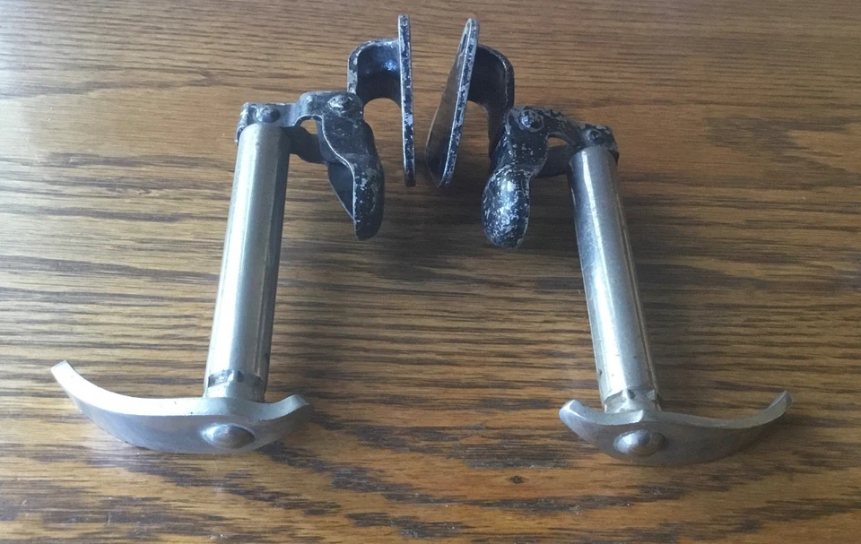 Dodge Brothers Años 20 MANIJAS DE CIERRE DE CAPUCHA de colección antiguo exterior temprano- Foto 4 de 4