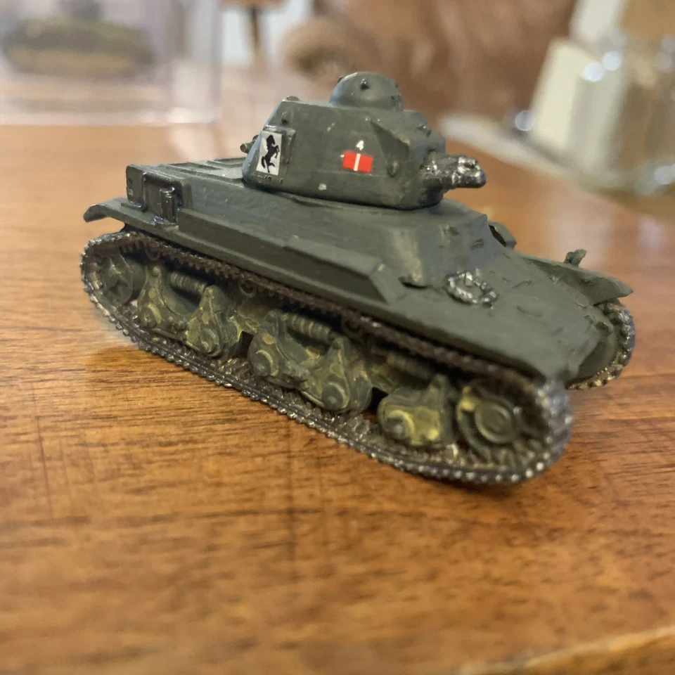 R-35 Light French Tank Metal Built 1/72 - Image 3 of 4