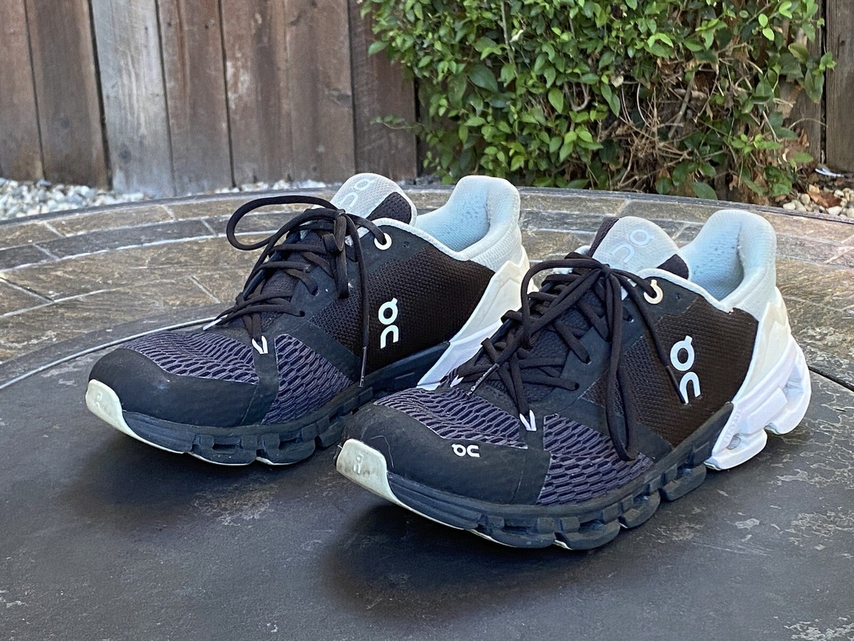 On Cloud Cloudflyer Black/White/Green Gym Running Shoes Womens Size