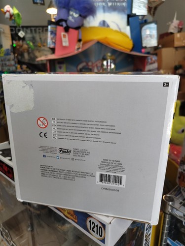 Funko Pop! Pokemon Pikachu 25 cm. jumbo Figure vinyl #353 0889698315425 - Picture 6 of 7
