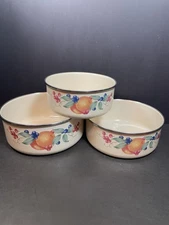 3 Piece Set Enameled Metal  Nesting Stacking Mixing Serving Bowls Cream Fruit