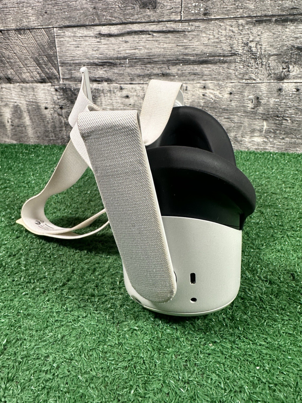 Oculus Meta Quest 2 VR Headset - Headset ONLY No Controllers FREE SHIPPING