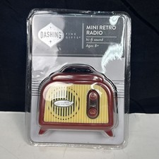 Vintage Red Radio Look Mini Retro FM Hi-Fi Sound Auto Scan Pull Up Antenna 2021