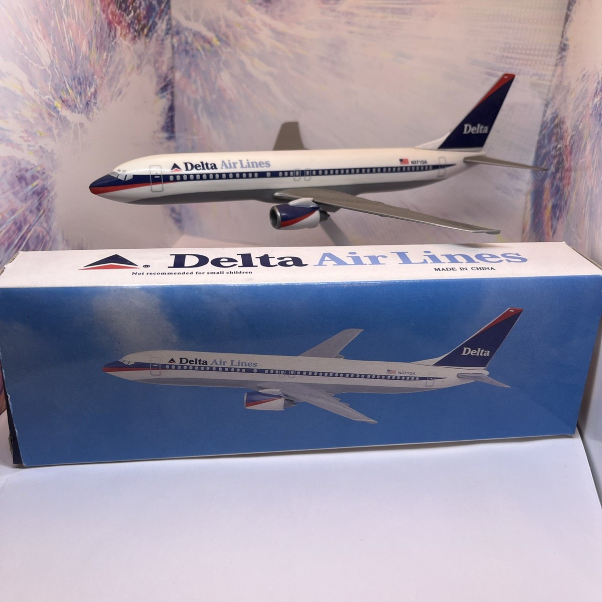 Flight Miniatures Delta (97-00) 737-800 1:200 Scale Model Airplane