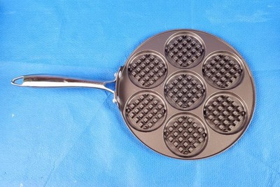 NORDIC WARE SILVER DOLLAR WAFFLE GRIDDLE PAN MAKES 7 MINI 3 INCH WAFFLES