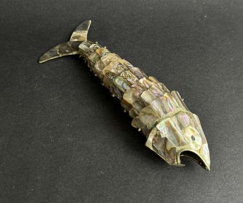 Ancien décapsuleur ouvre bouteille poisson articulé nacre Mexico bottle opener - Picture 11 of 16