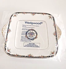 Wedgewood Osborne Cake Plate w/Handles R4699  in Bag 10.75" x 9.25"